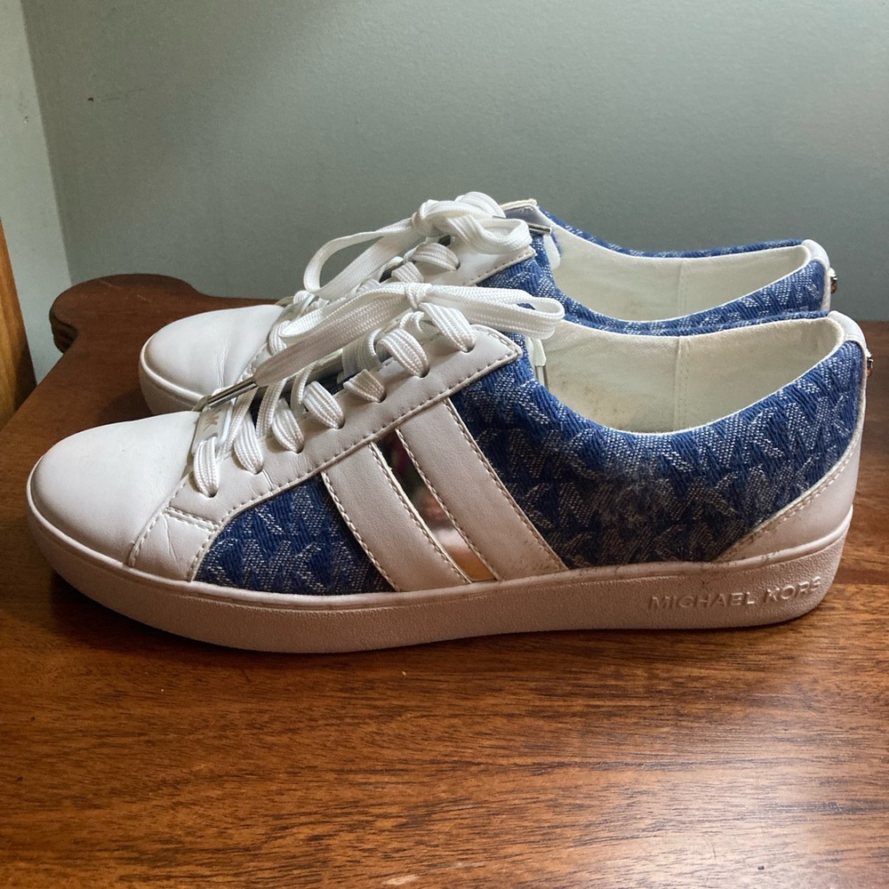 Michael Kors Size 6.5 white and blue embellished sneaker